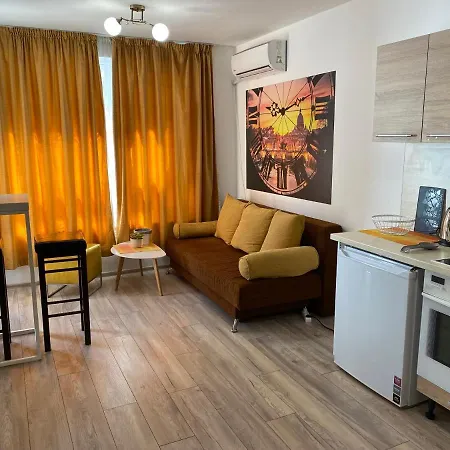 Apartmán Brand New Cozy 1br Flat With Ac & Free Street Parking